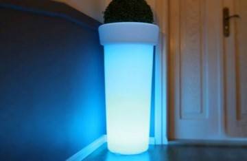 KRUHOVÝ KVĚTINÁČ LED RGB 96