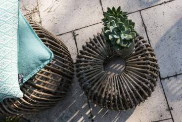 Zahradní stolek  / puf CANNES přírodní ratan 52 cm